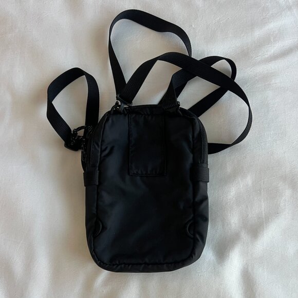 Fjällräven High Coast Pocket Crossbody Bag – Black - Picture 2 of 3